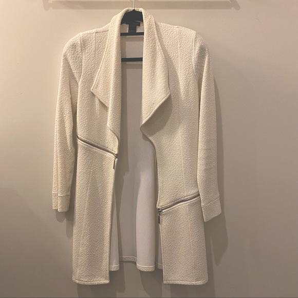 Eva Varro Barcelona jacket in white - Picture 5 of 8